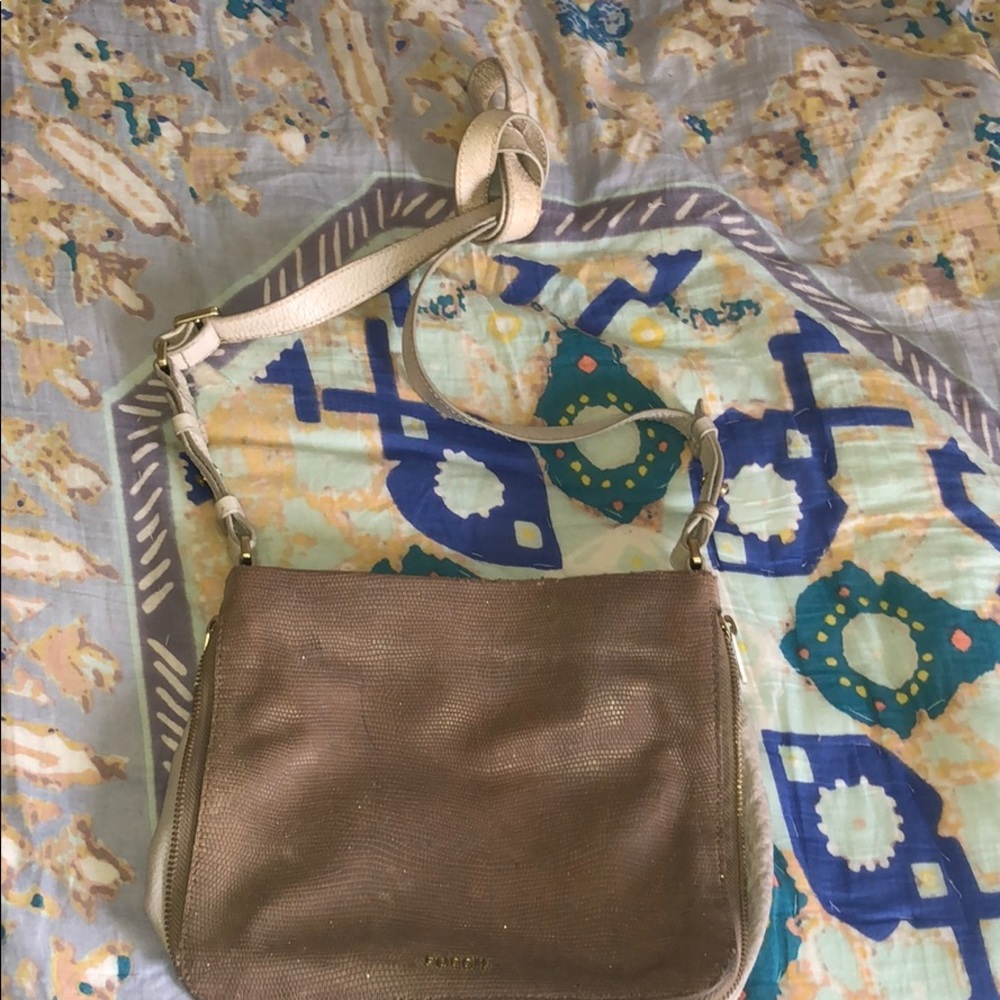 Fossil crossbody metallic